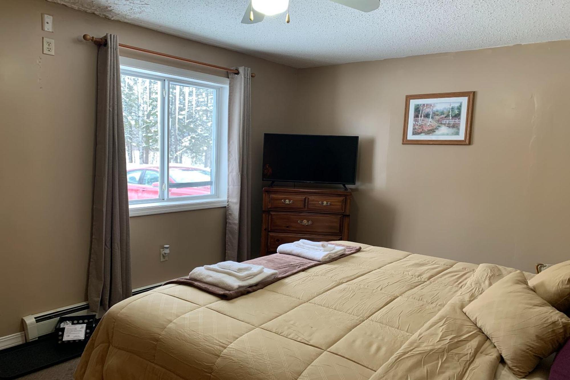 Love Hotels St John River By Oyo At Fort Kent Me Saint John Plantation Exterior photo