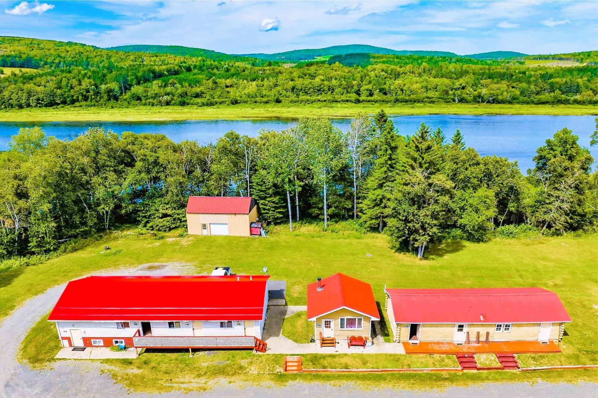 Love Hotels St John River By Oyo At Fort Kent Me Saint John Plantation Exterior photo