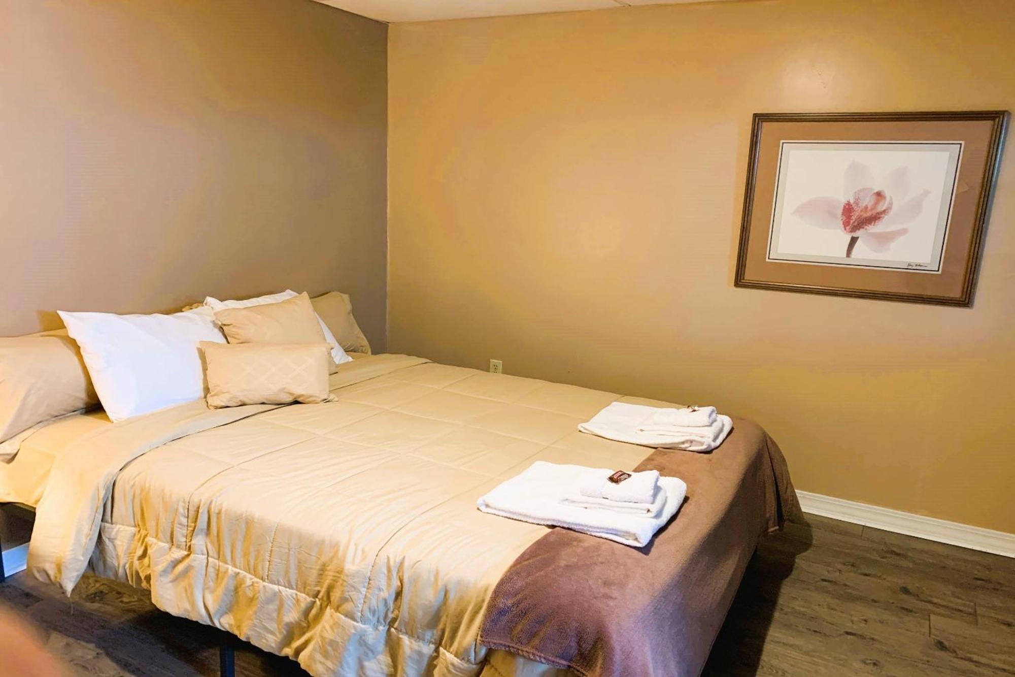 Love Hotels St John River By Oyo At Fort Kent Me Saint John Plantation Exterior photo