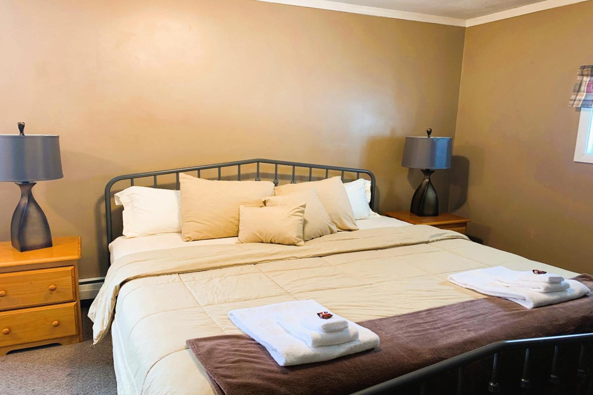 Love Hotels St John River By Oyo At Fort Kent Me Saint John Plantation Exterior photo