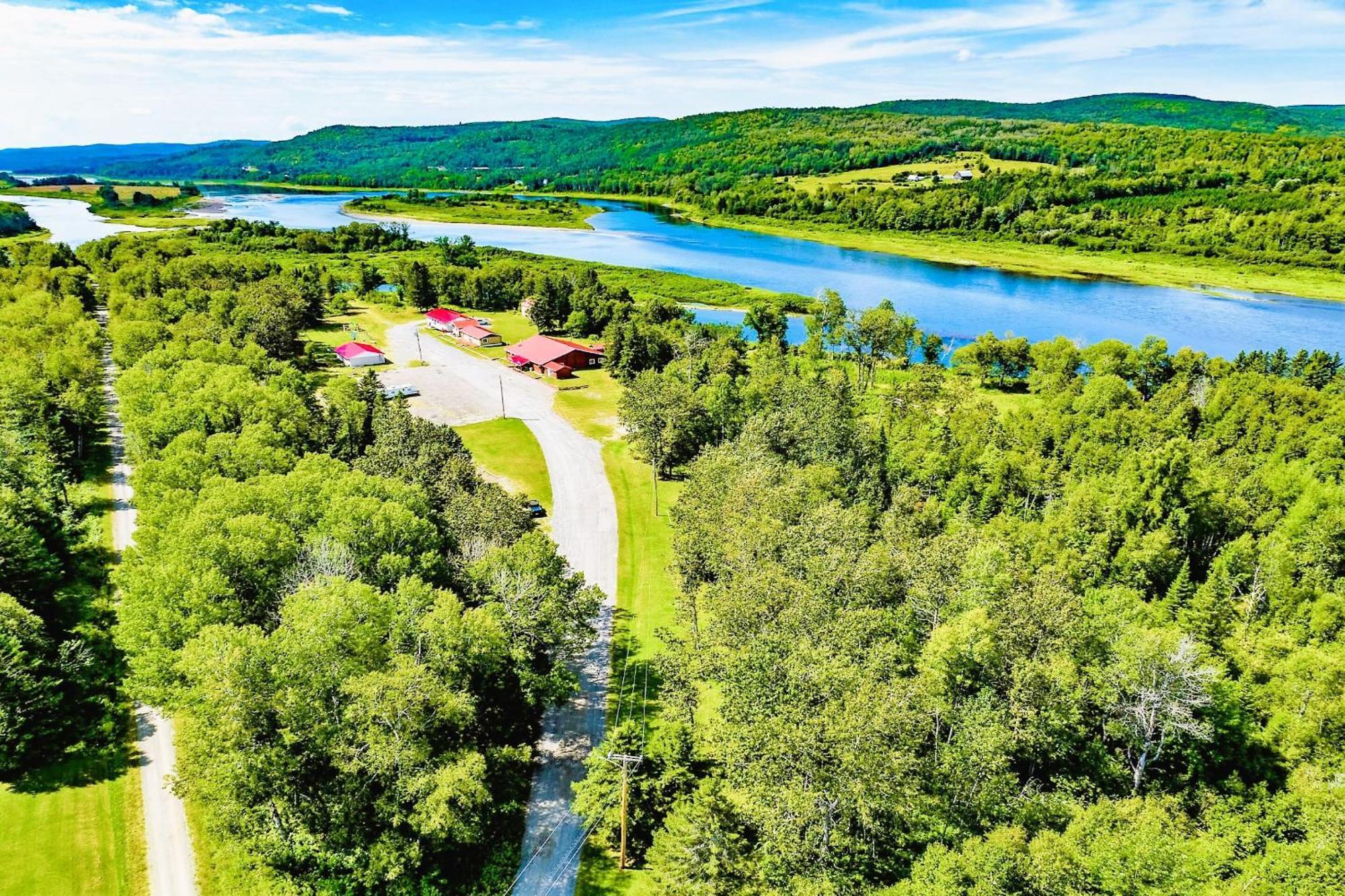 Love Hotels St John River By Oyo At Fort Kent Me Saint John Plantation Exterior photo