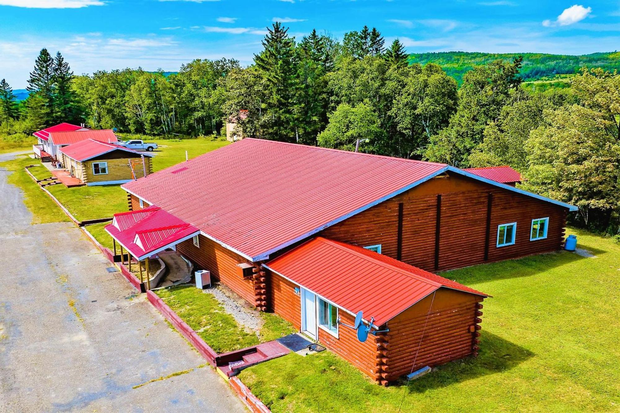 Love Hotels St John River By Oyo At Fort Kent Me Saint John Plantation Exterior photo