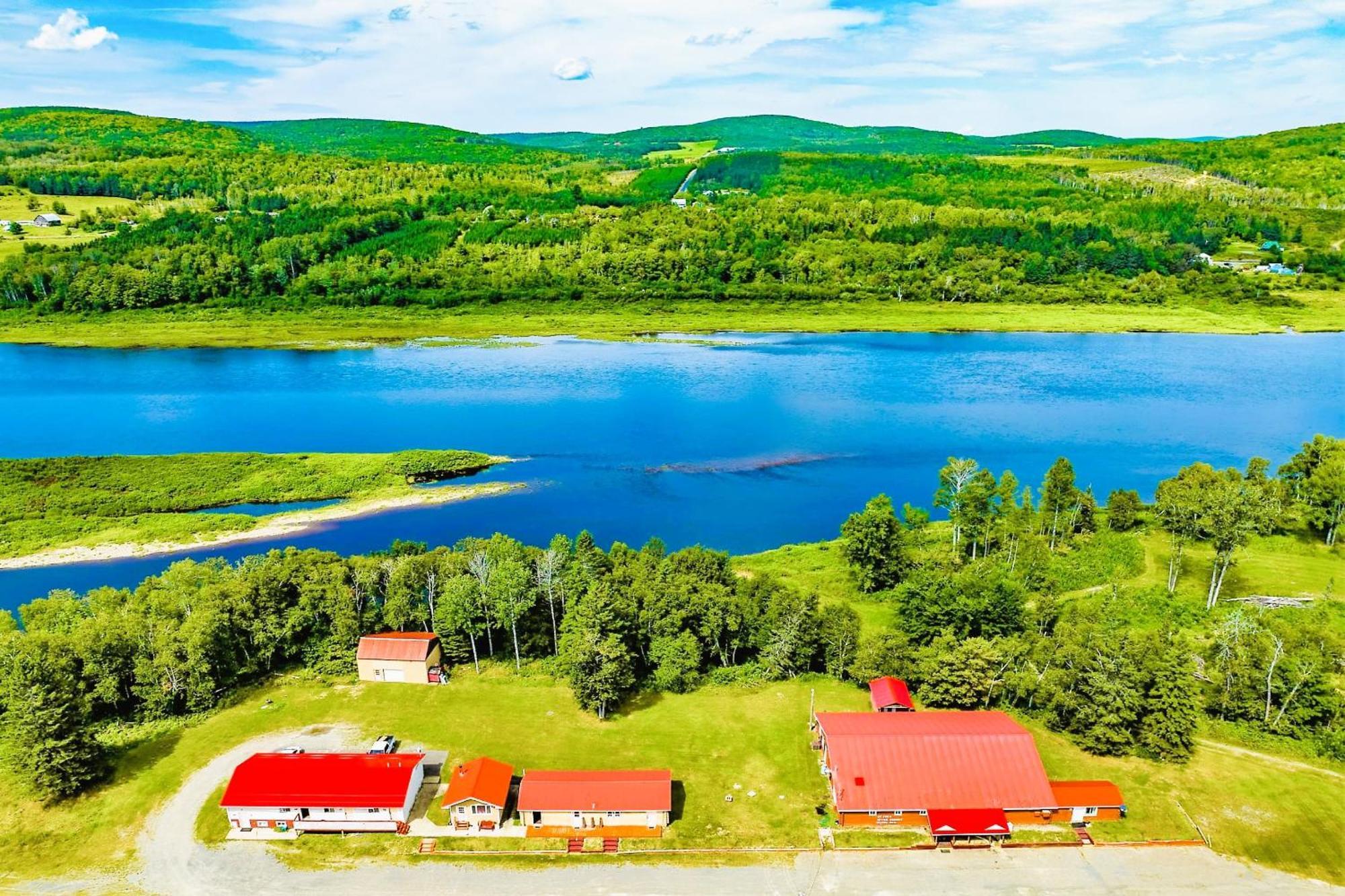 Love Hotels St John River By Oyo At Fort Kent Me Saint John Plantation Exterior photo